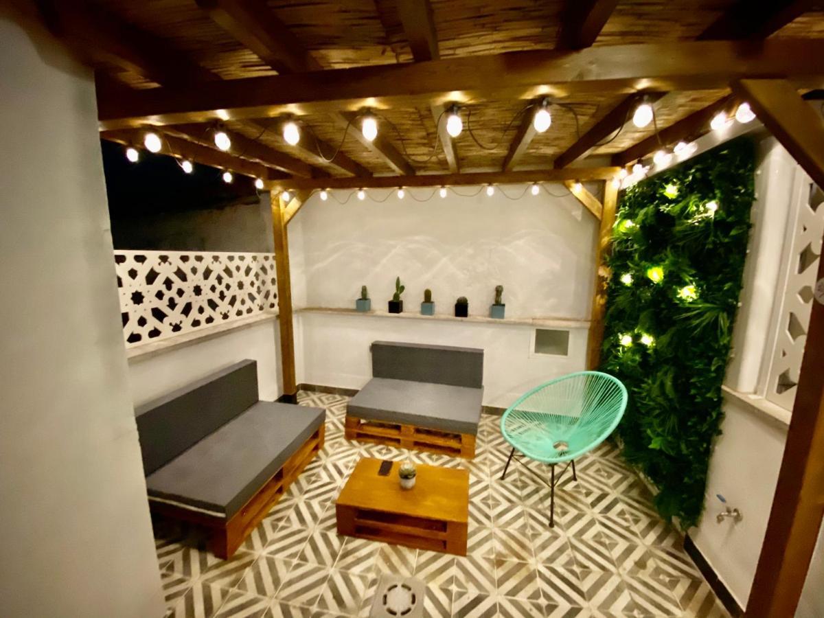 Precioso ático con terraza en el centro de Madrid Amazing penthouse in Madrid Center Apartamento Exterior foto