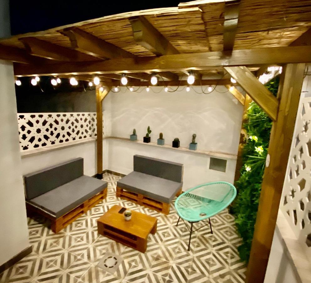 Precioso ático con terraza en el centro de Madrid Amazing penthouse in Madrid Center Apartamento Exterior foto