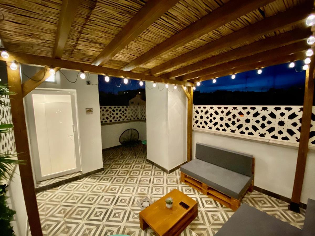 Precioso ático con terraza en el centro de Madrid Amazing penthouse in Madrid Center Apartamento Exterior foto